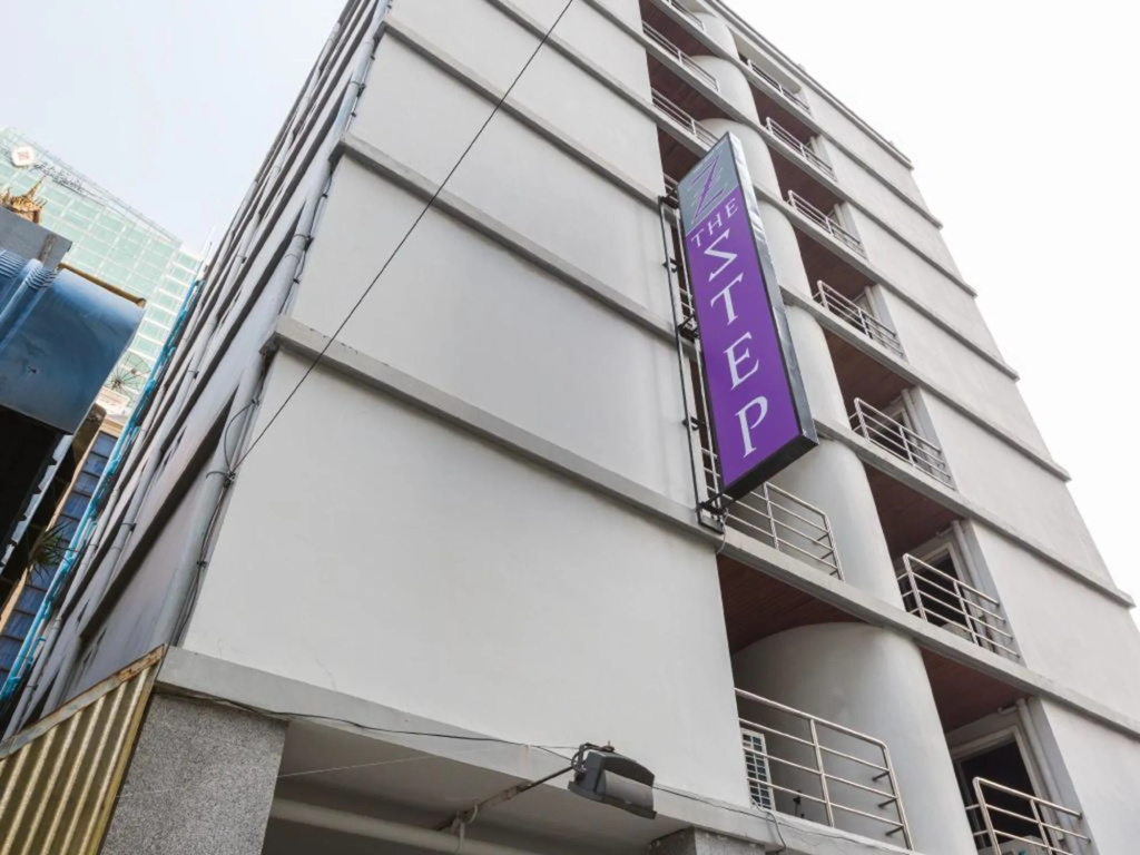 Collection O The Step Sathorn