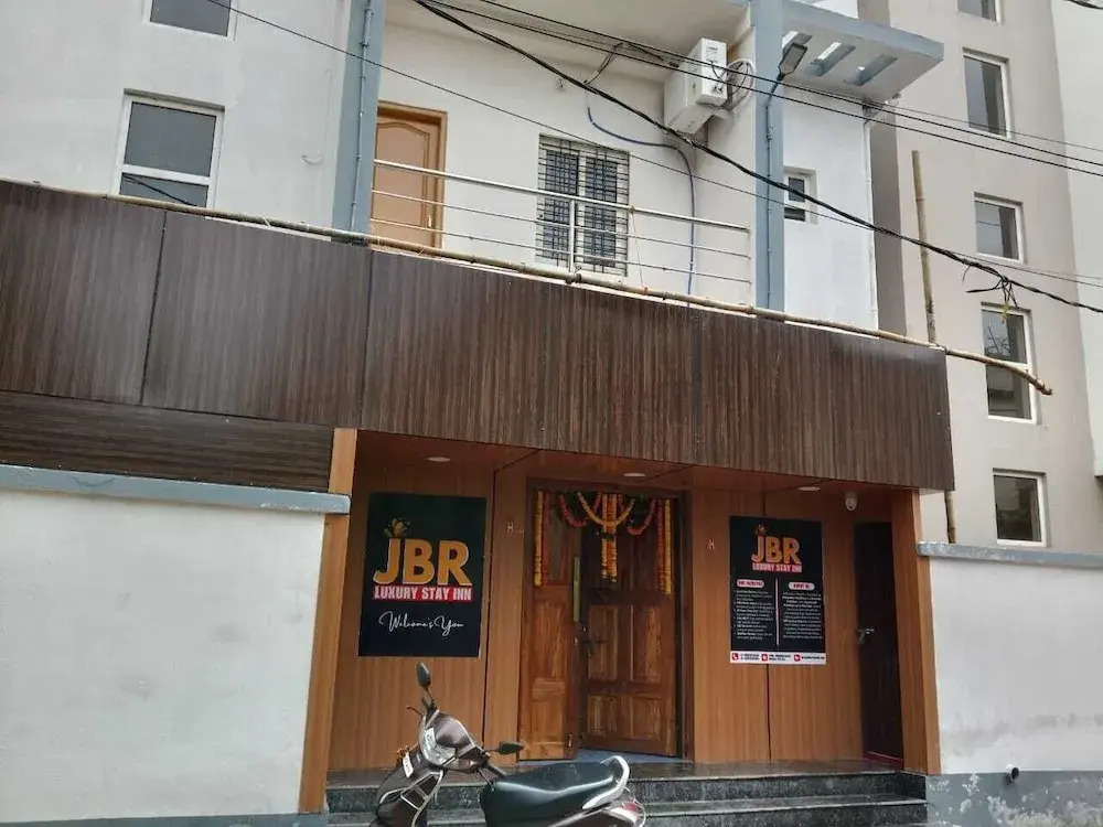 Jbr Stay Inn