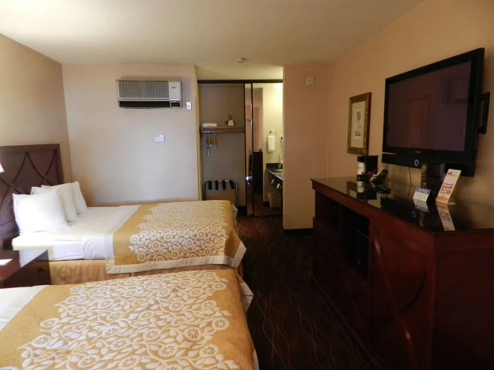 Days Inn San Diego Near Sea World