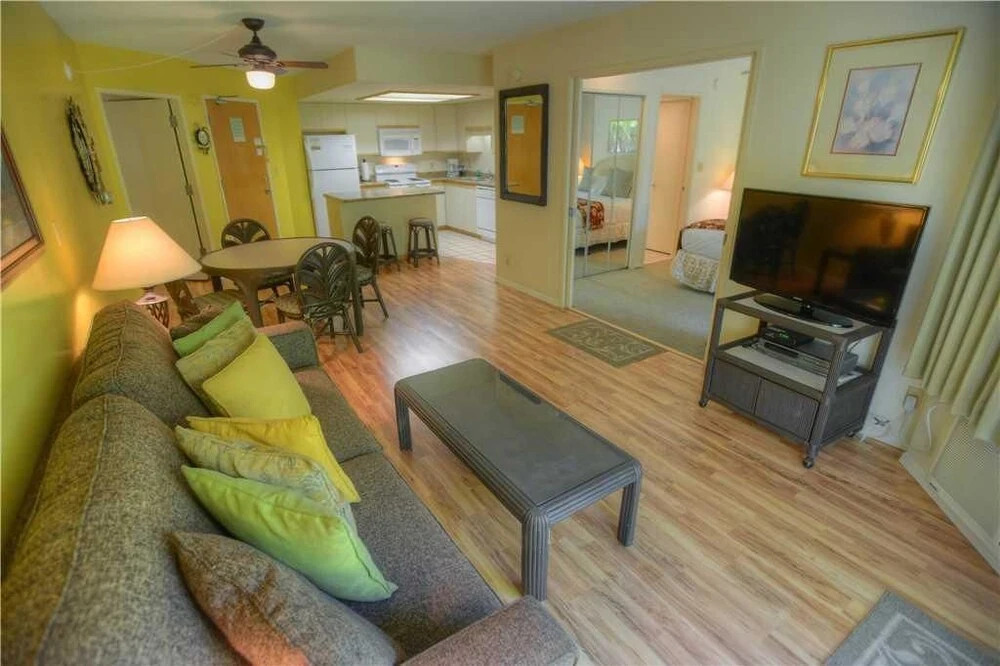 Maui Banyan F103 - Two Bedroom Condo