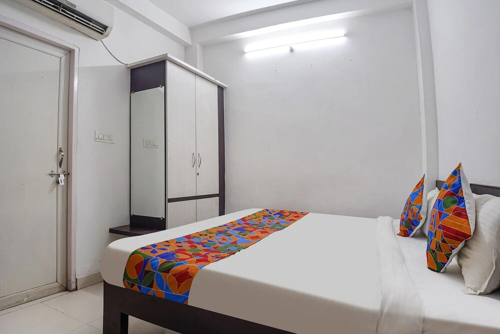 FabHotel The Vinayak