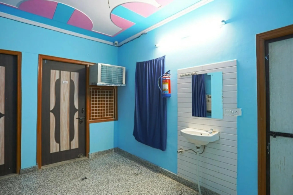 OYO 81189 City Plaza