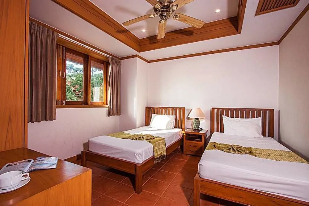 Ban Talay Khaw T15 - 2 villas each with 3 bedrooms