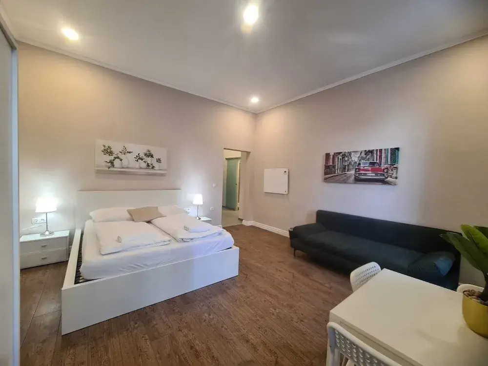 Smart Stay Near Stadthalle