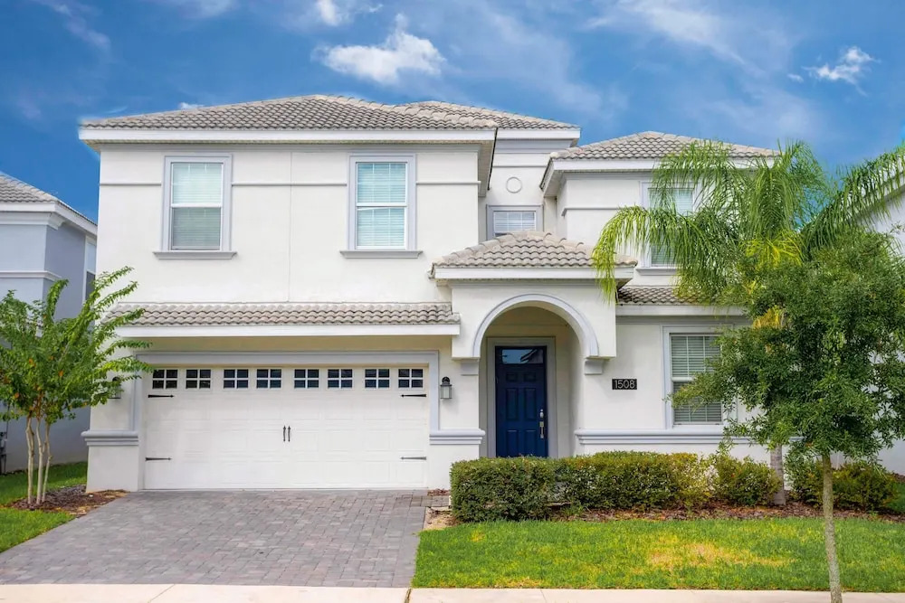 Stunning 9 Bd Single Family w Pool Champions Gate 1508