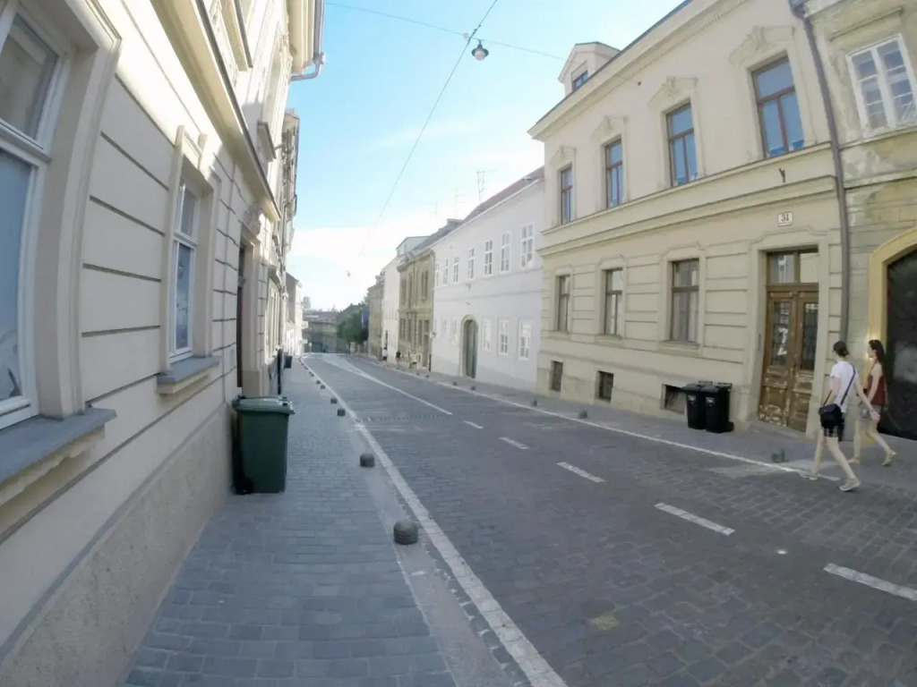 Upper Town Apartment