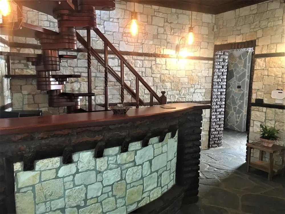 Heraklis Hotel