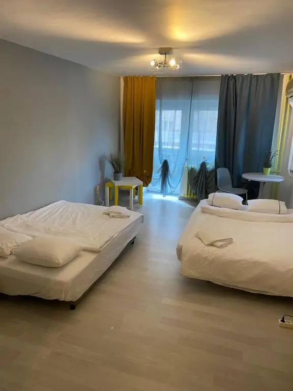 green Apartment 96