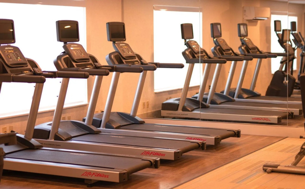 Holiday Inn Express Hotel & Suites SeaTac by IHG