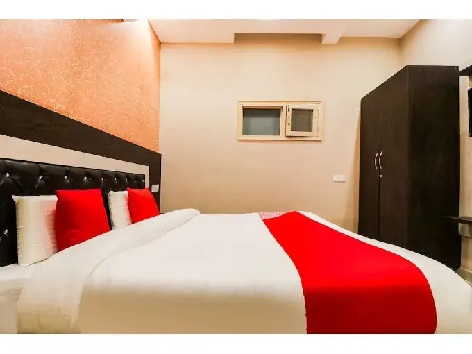 Hotel Z by OYO Rooms