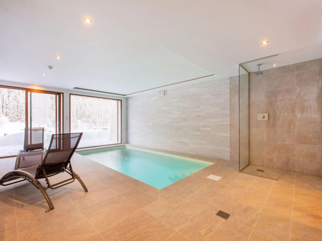 Lush Chalet in Champagny en Vanoise with Sauna