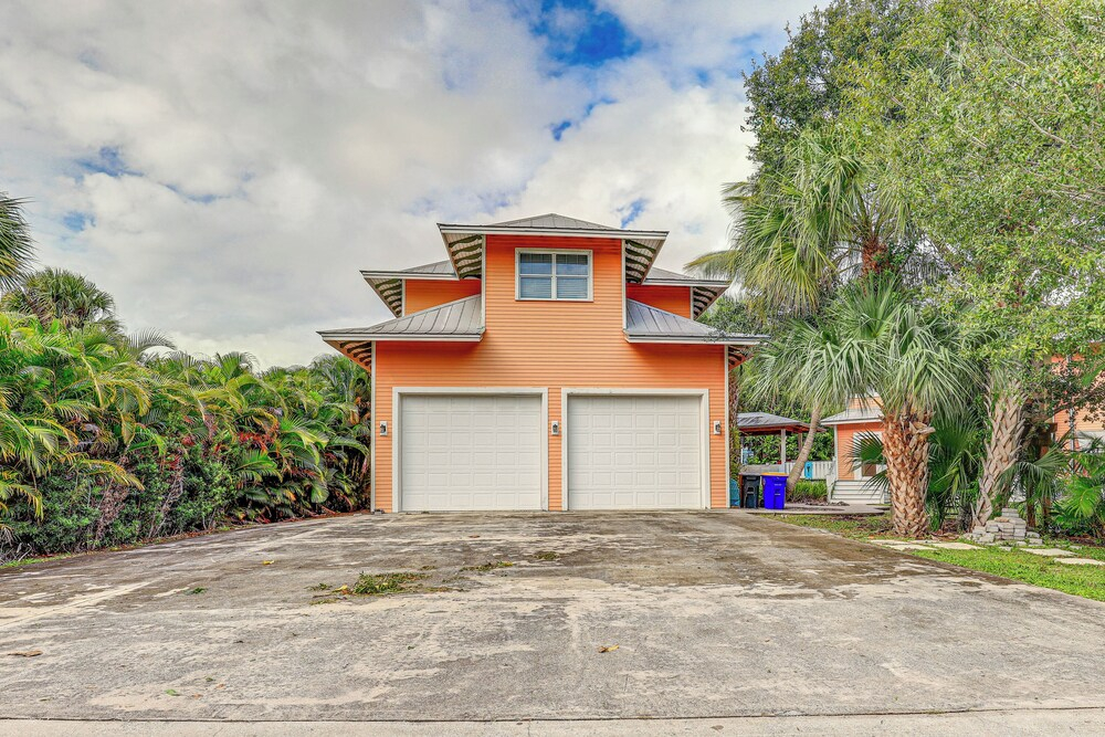 Palm City Home w/ Pool & Florida Room - Near Golf