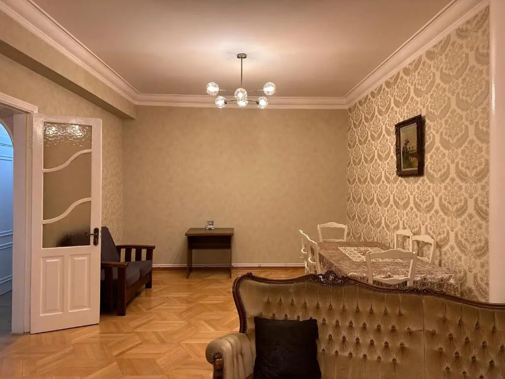 4 ROOM SUITE lN TBILISI CITY