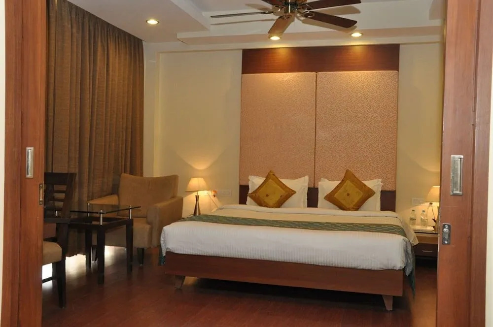 Cambay Resort Jamdoli