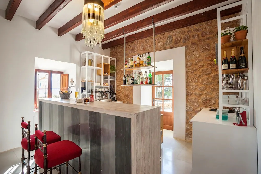 Hotel Llenaire