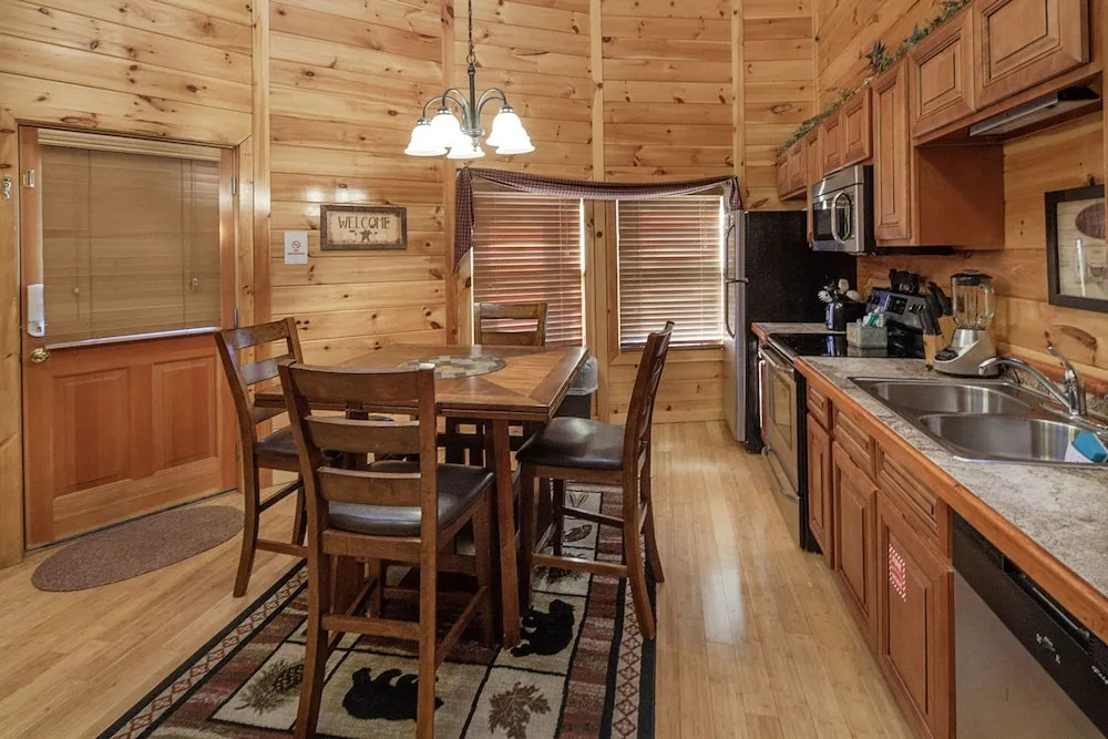 Declans View by Heritage Cabin Rentals