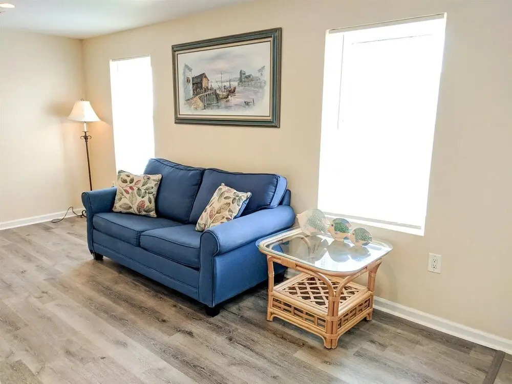 Parrot Head - Pet Friendly Beach Condo! Perfect for 6-7 guests!