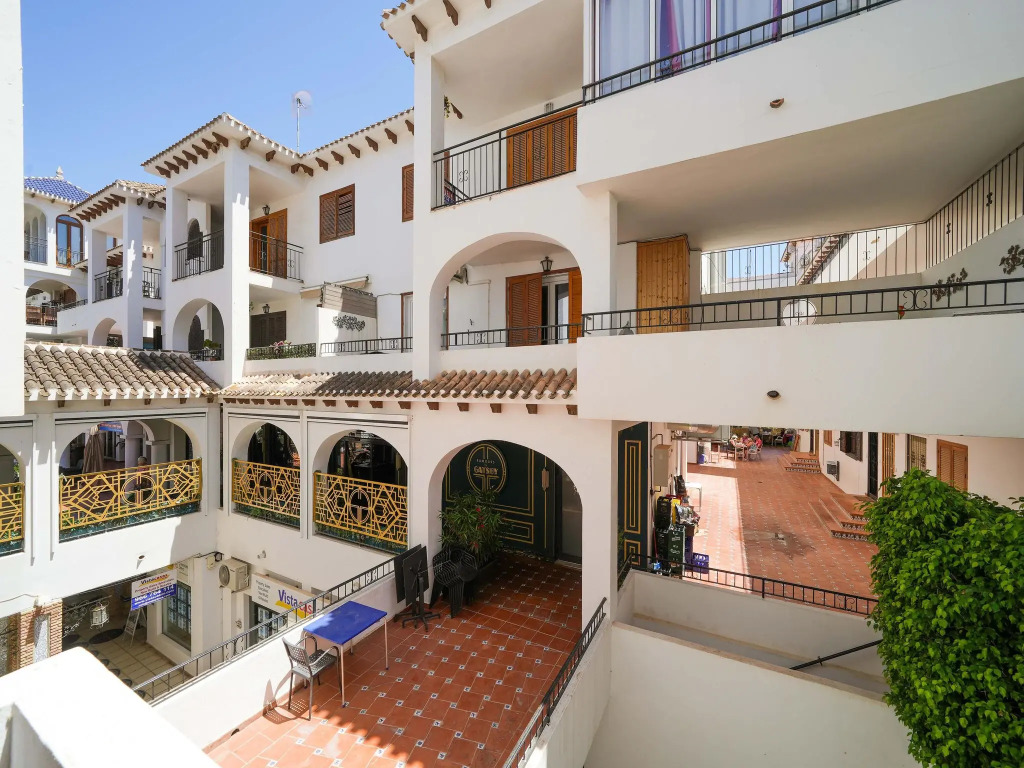 Snug holiday home in Villamartin with garden