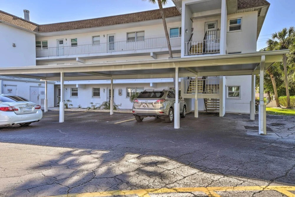 Walk to Beach: Condo w/ Pool & Patio In Sarasota!