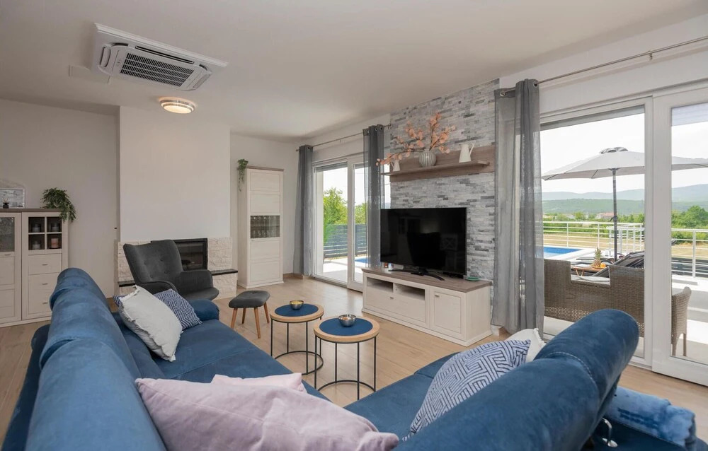 Nice Apartment in Trogir With 2 Bedrooms and Wifi