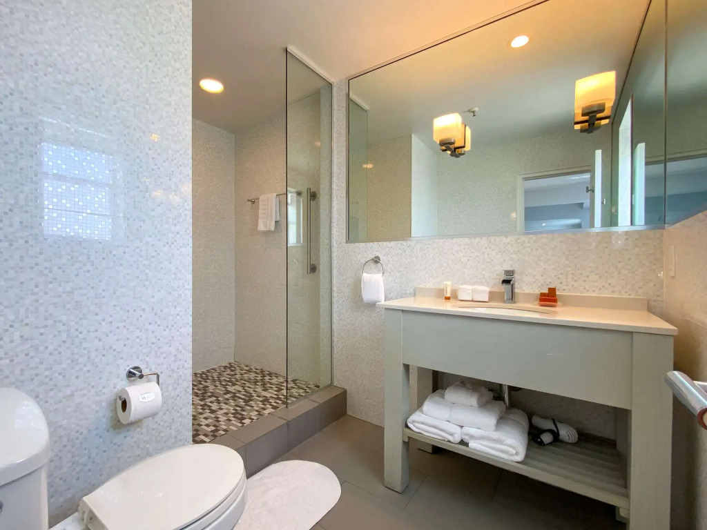 Marseilles Beachfront Hotel