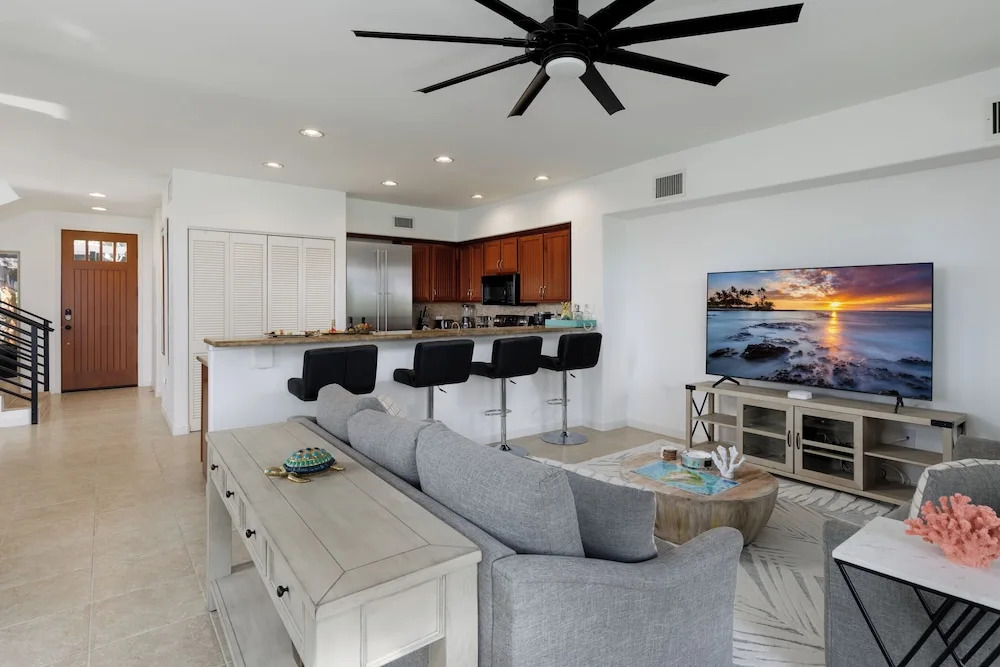 Luxury Living with Pool Access