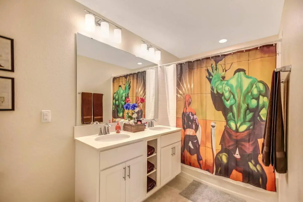 H - New 2 Bedroom Condo - 5 Miles to Disney - Free Water Park