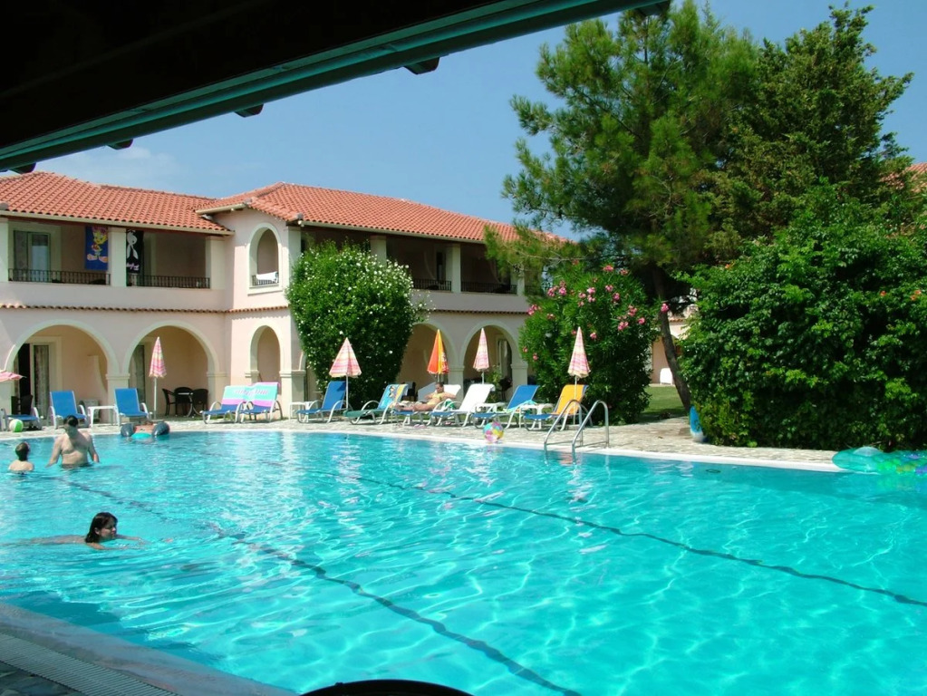 Kamari Apartments