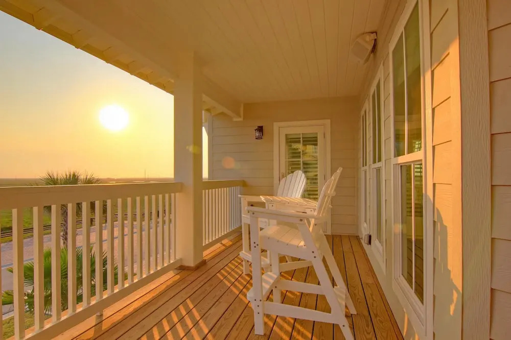Cinnamon Shore- Seaside Dream 157 SE