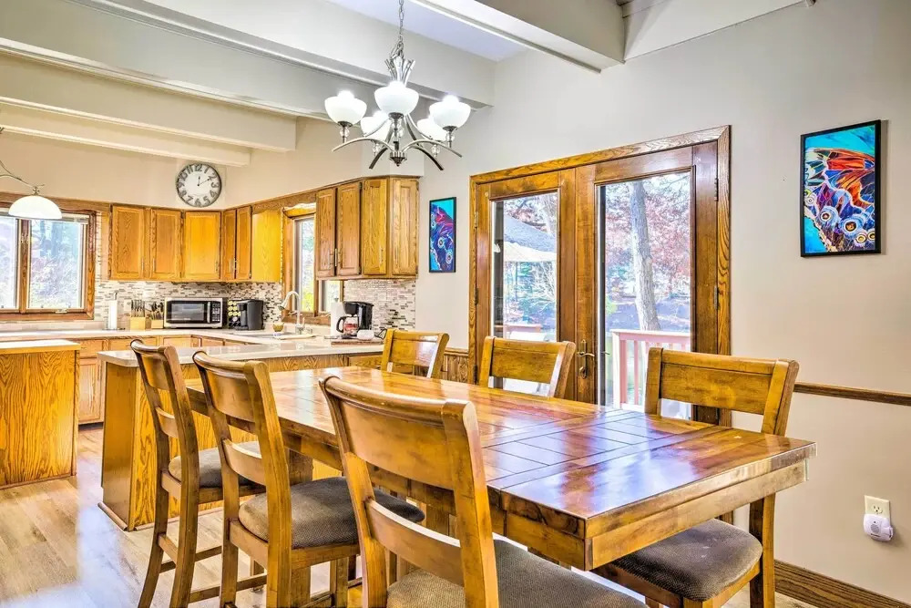 Beautiful Home w/ Hot Tub on Lake Wissota