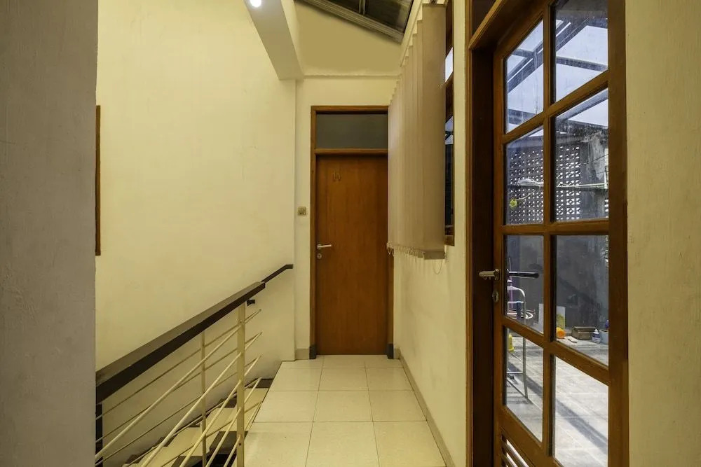 Oyo 1954 Tubagus Guest House
