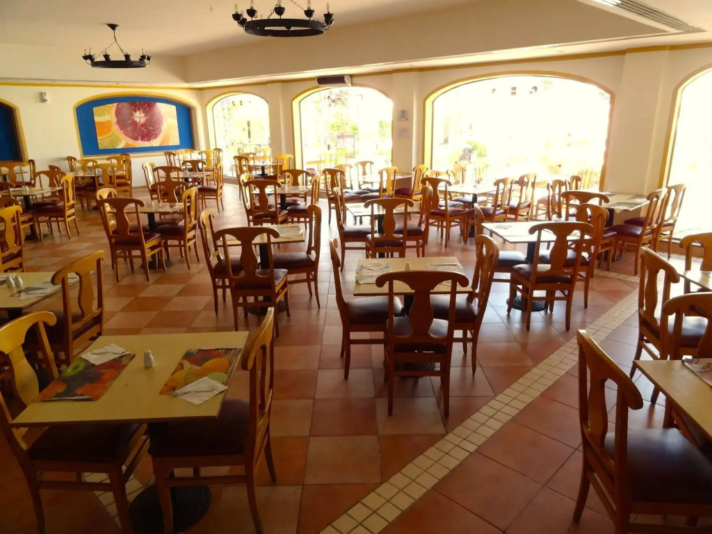 Luna Sharm