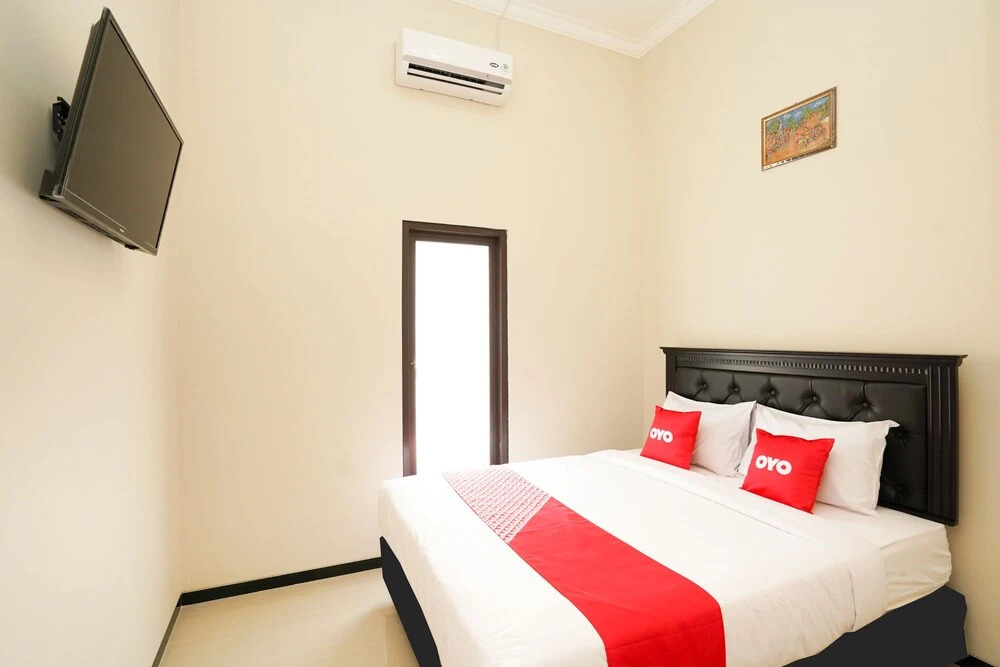 Anie Residence by OYO Rooms