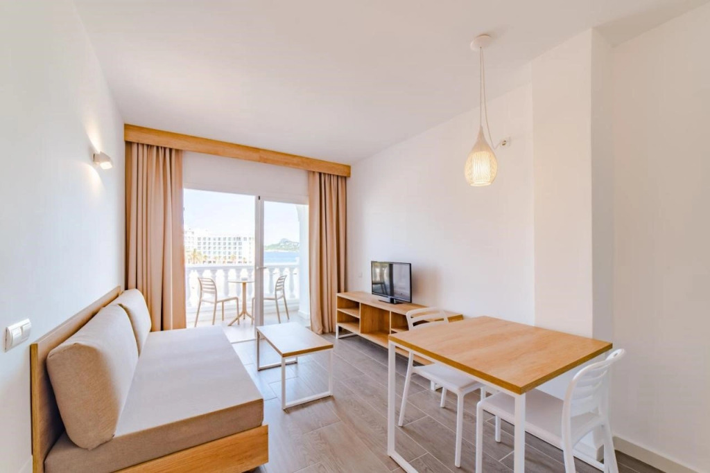 ENDLSS BEACH & DISCO HOTEL IBIZA Adults Only