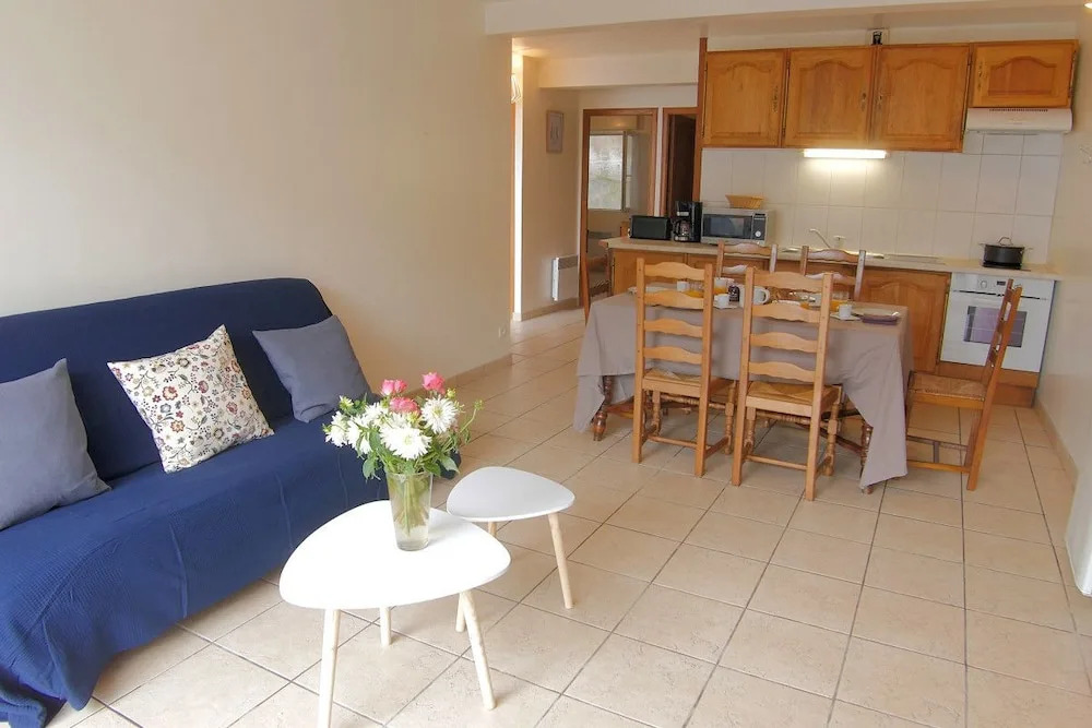 Amazing two Bedroom Flat, 10min From Miramar Beach