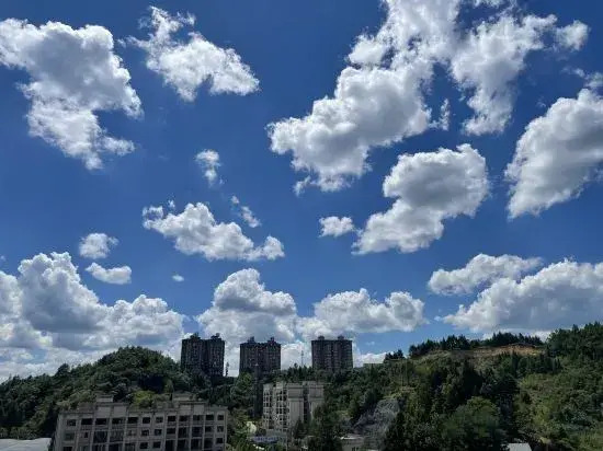 Chongqing Shengge Hotel (Qijiang Wanda Plaza Branch)