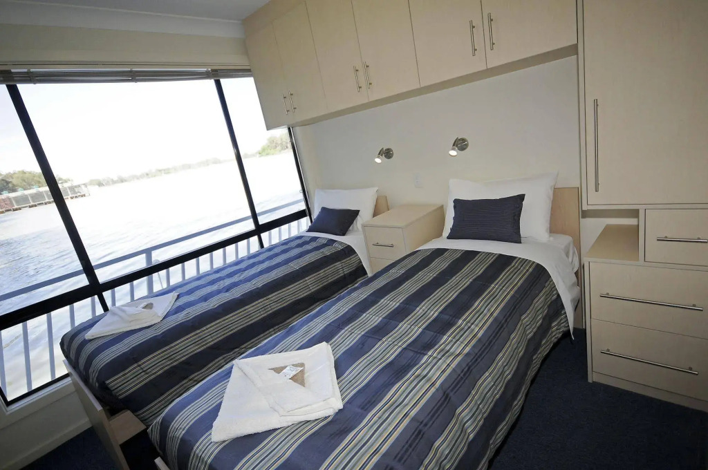 Renmark River Villas and Boats & Bedzzz