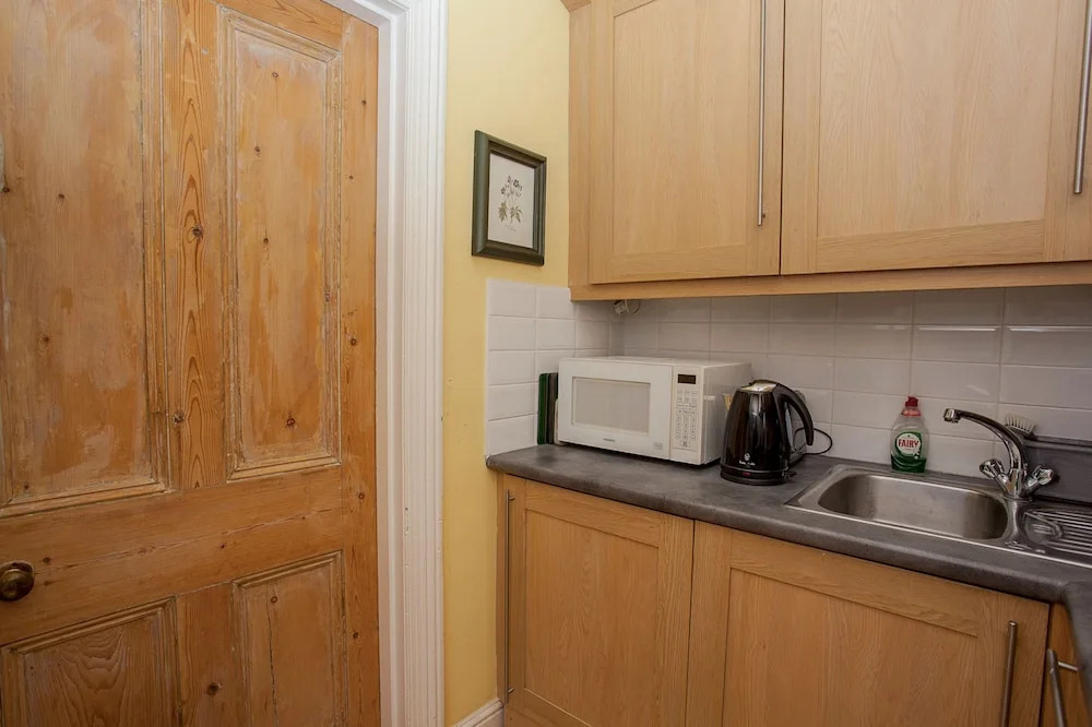 Gorgeous Central One Bed in Earls Court
