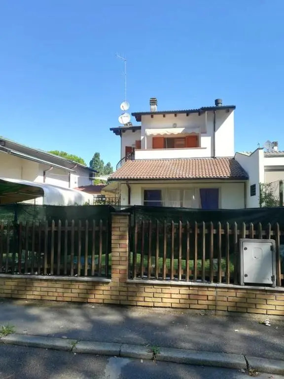Charming house in Marina di Ravenna with fenced garden