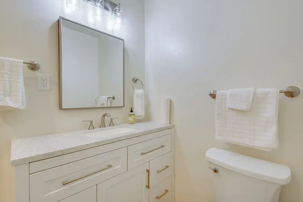 Dog Friendly! Peaceful Wooded Retreat in Prescott