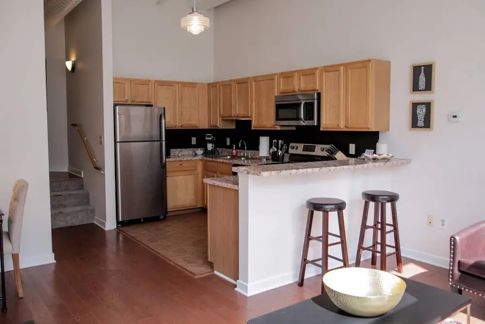Art Deco 1BR in Historic Block Downtown