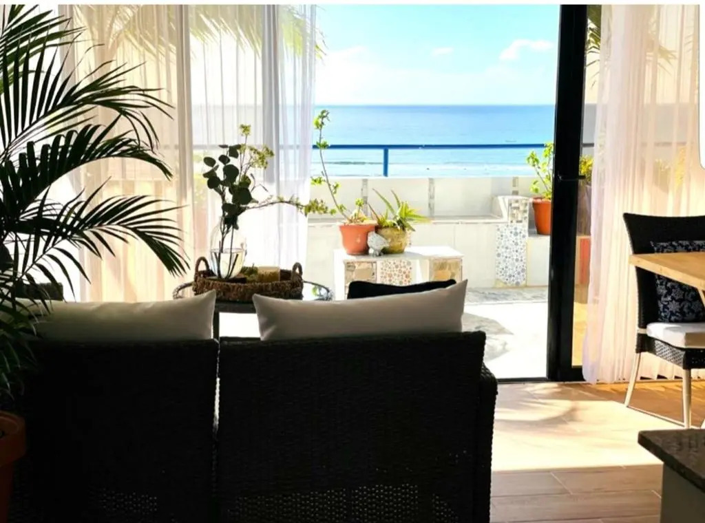 Ocean view at rooftop, lovely apartment