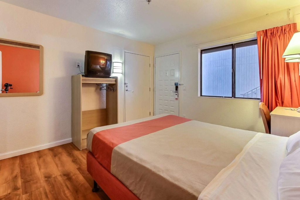 Motel 6-Fremont, CA - South