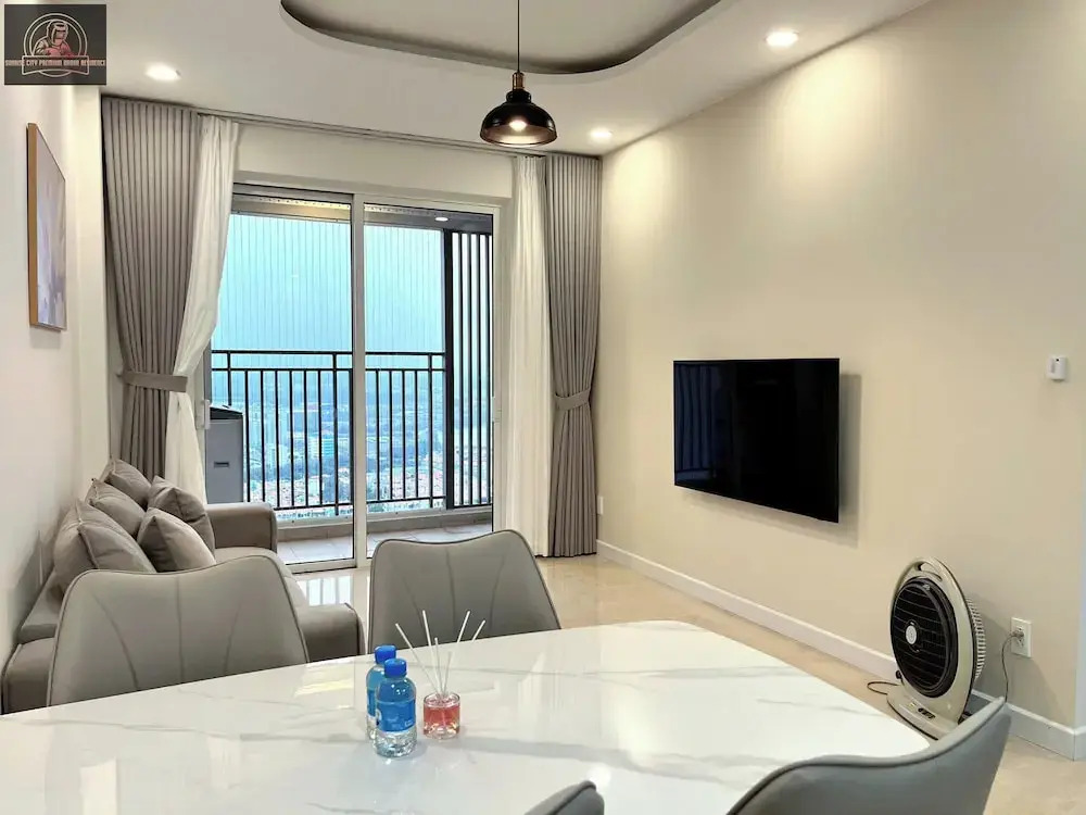 Sunrise City Premium Urban Residence