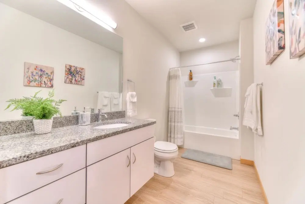 Milwaukee River Suites by Barsala