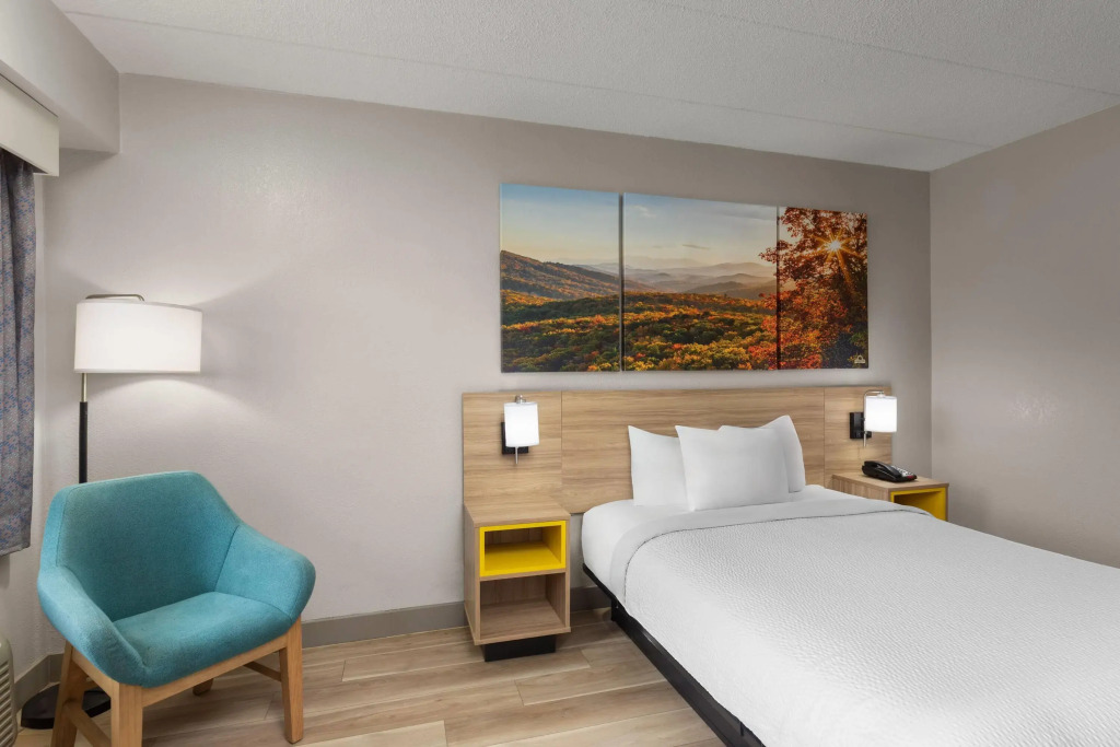 Days Inn by Wyndham Charleston WV