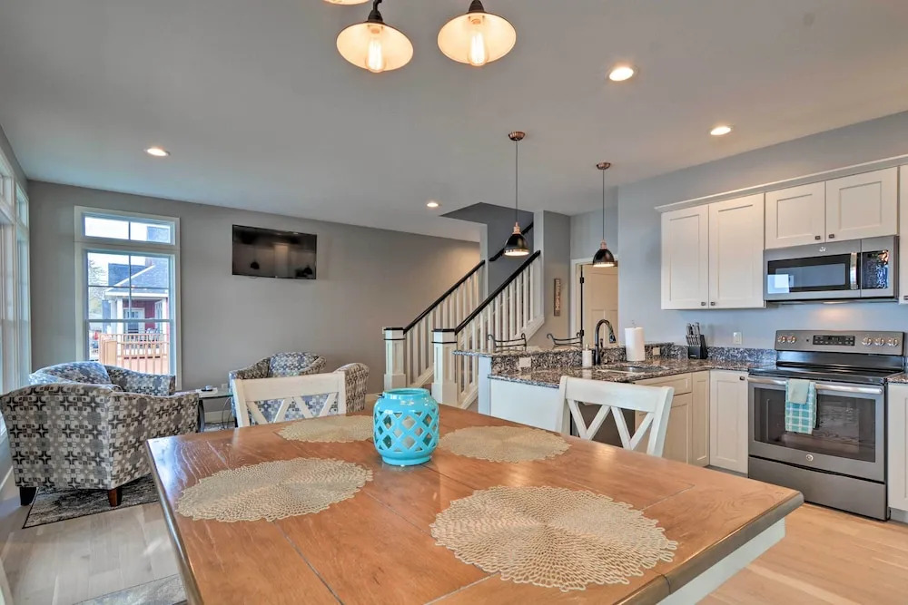 Lakefront Home w/ Dock! 18 M to Caberfae Peaks