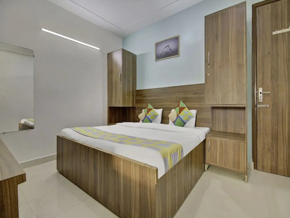 Oyo Home 39565 Decent Studio Cyber Hub