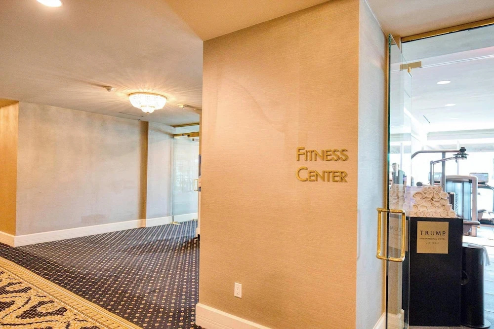 Renovated Trump Hotel Las Vegas Studio Strip Views 2803