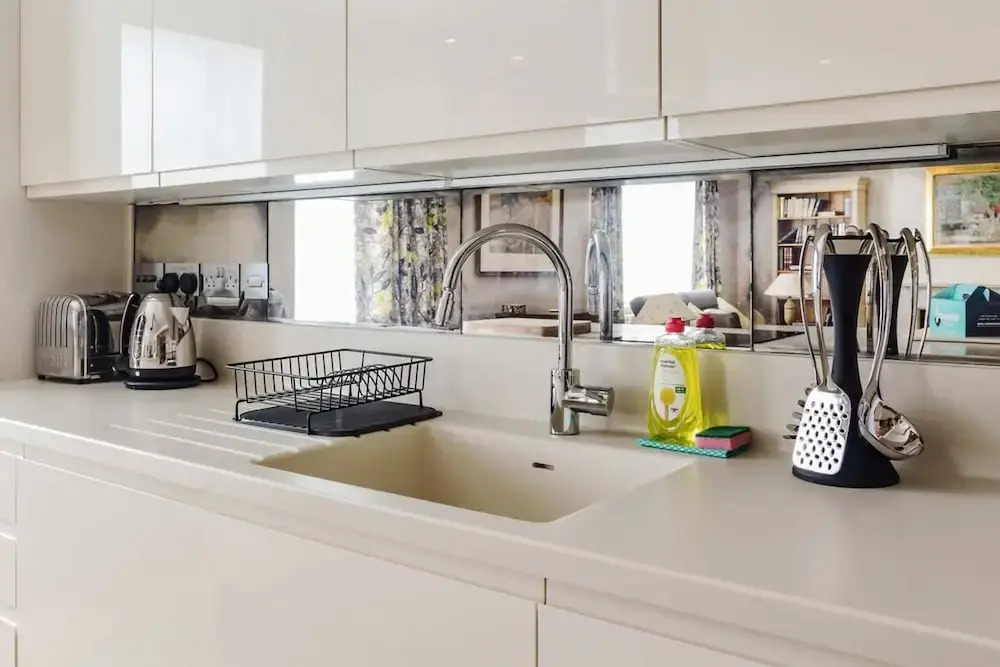 Beautiful 2 Bed 2 Bath Flat in South Kensington